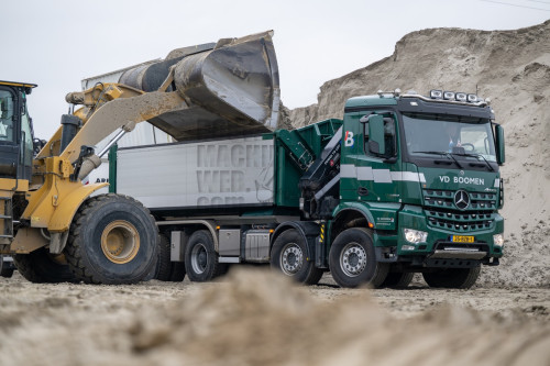 Mercedes-Benz Arocs 4353K 8x4 - 02